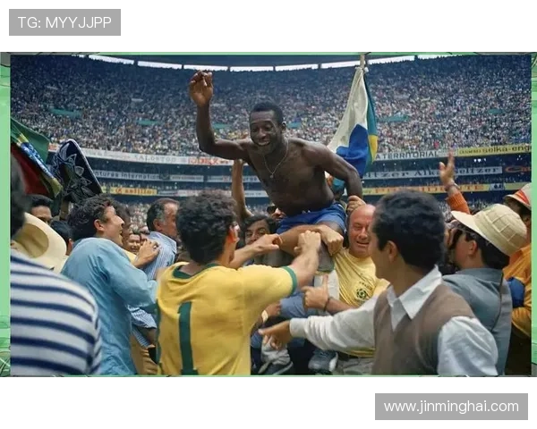 追忆前年离世的足球明星们的辉煌与传奇人生